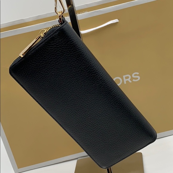 MICHAEL KORS Jet Set Travel Continental Zip - Picture 8 of 15